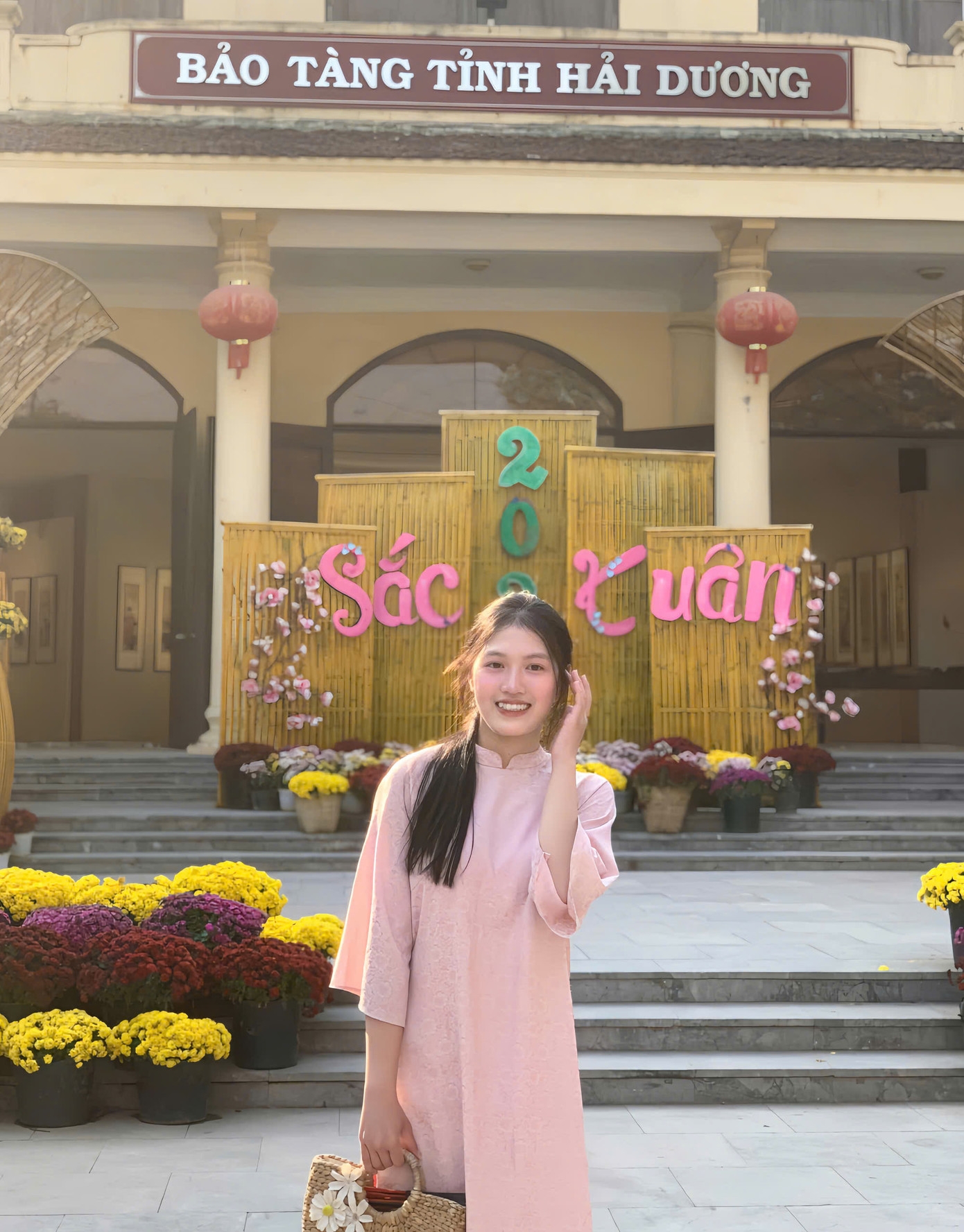 Hoàng Thị Thu Thảo – sinh viên năm 3 ngành Dược, Trường Cao đẳng Dược Trung ương Hải Dương. Hoàng Thị Thu Thảo – sinh viên năm 3 ngành Dược, Trường Cao đẳng Dược Trung ương Hải Dương.