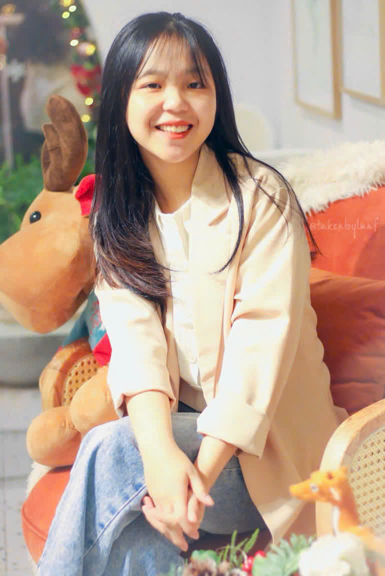 Tuệ Châu cho rằng, nghề tay trái không hẳn là một lựa chọn phụ, mà là cơ hội để người trẻ khám phá bản thân, thỏa mãn đam mê và chuẩn bị cho tương lai vững chắc hơn. Tuệ Châu cho rằng, nghề tay trái không hẳn là một lựa chọn phụ, mà là cơ hội để người trẻ khám phá bản thân, thỏa mãn đam mê và chuẩn bị cho tương lai vững chắc hơn.