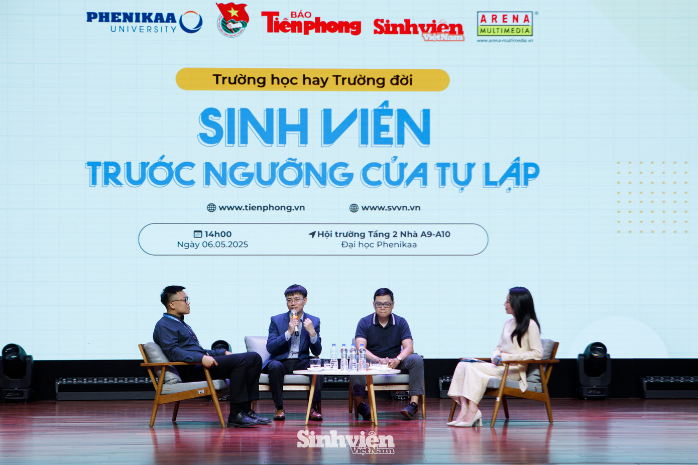 Các diễn giả nhấn mạnh tầm quan trọng của kỹ năng mềm, khả năng thích nghi, đặc biệt là tự học suốt đời để tạo sự khác biệt và phát triển bền vững.