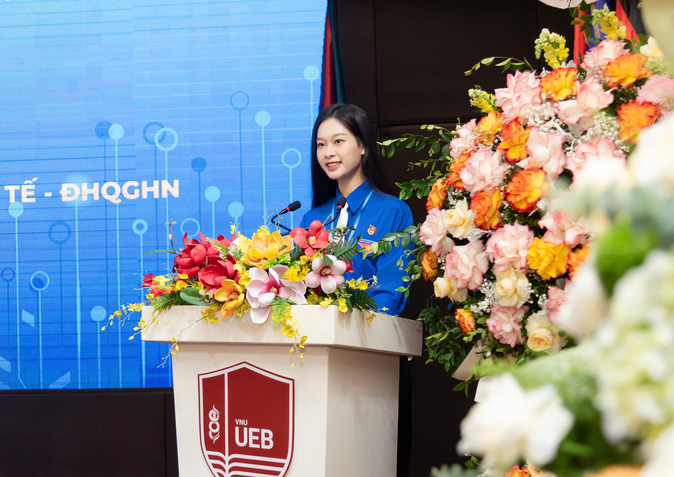 “Diệu Phương luôn sẵn sàng, tích cực, dẫn đầu trong mọi hoạt động Đoàn-Hội”.