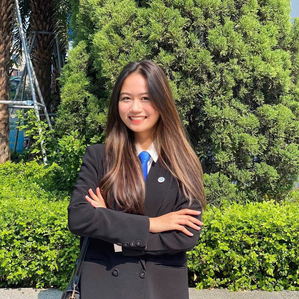 Lê Thị Ngọc Anh là tấm gương sáng về sự dũng cảm và can đảm trong hành trình thiện nguyện, để lại dấu ấn đậm nét của một thủ lĩnh sinh viên luôn hướng về cộng đồng. Lê Thị Ngọc Anh là tấm gương sáng về sự dũng cảm và can đảm trong hành trình thiện nguyện, để lại dấu ấn đậm nét của một thủ lĩnh sinh viên luôn hướng về cộng đồng.