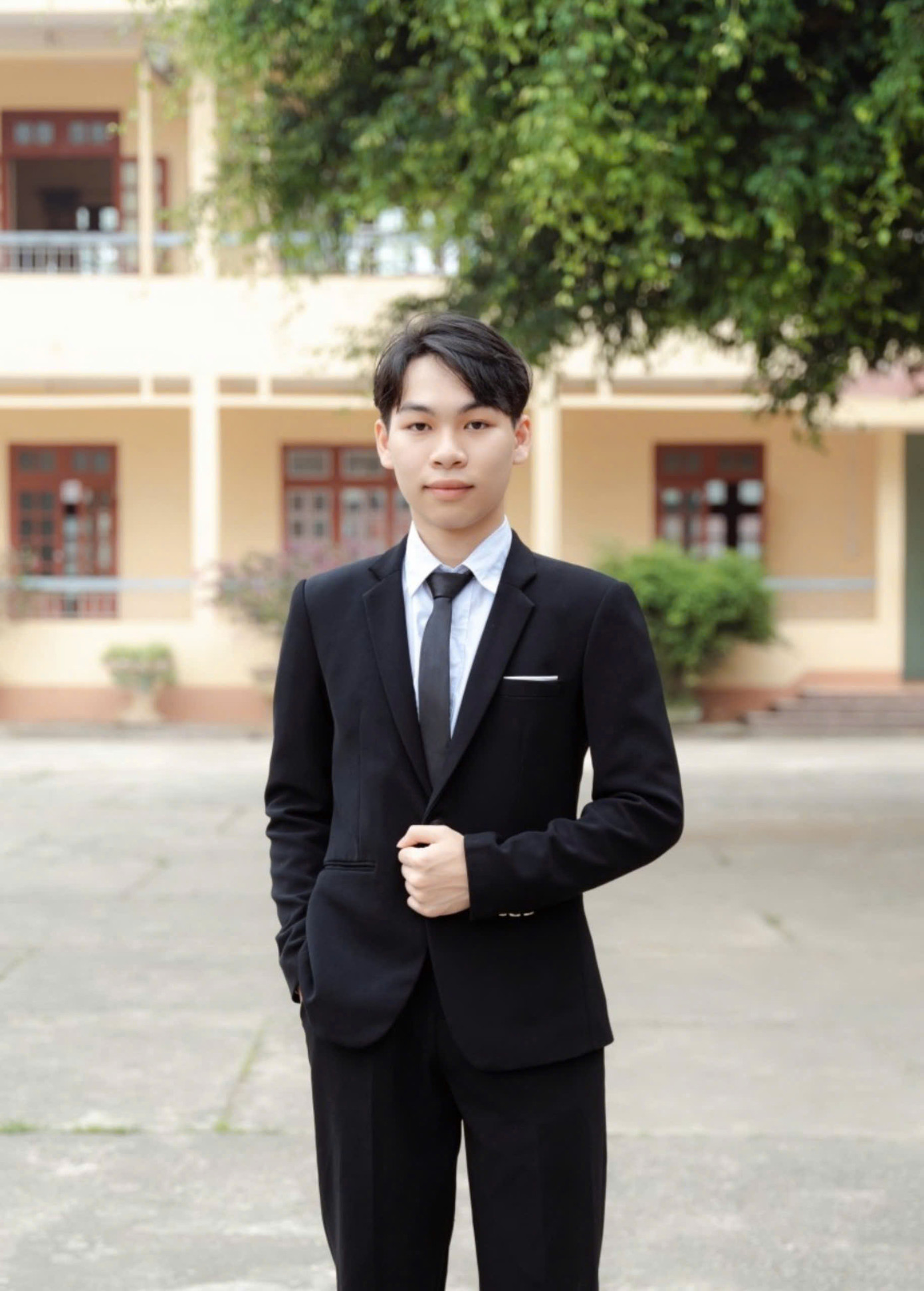 Sầm Vũ Luân là thủ khoa đầu vào ngành Giáo dục Quốc phòng - An ninh, Trường Đại học Sư phạm Hà Nội 2. Sầm Vũ Luân là thủ khoa đầu vào ngành Giáo dục Quốc phòng - An ninh, Trường Đại học Sư phạm Hà Nội 2.