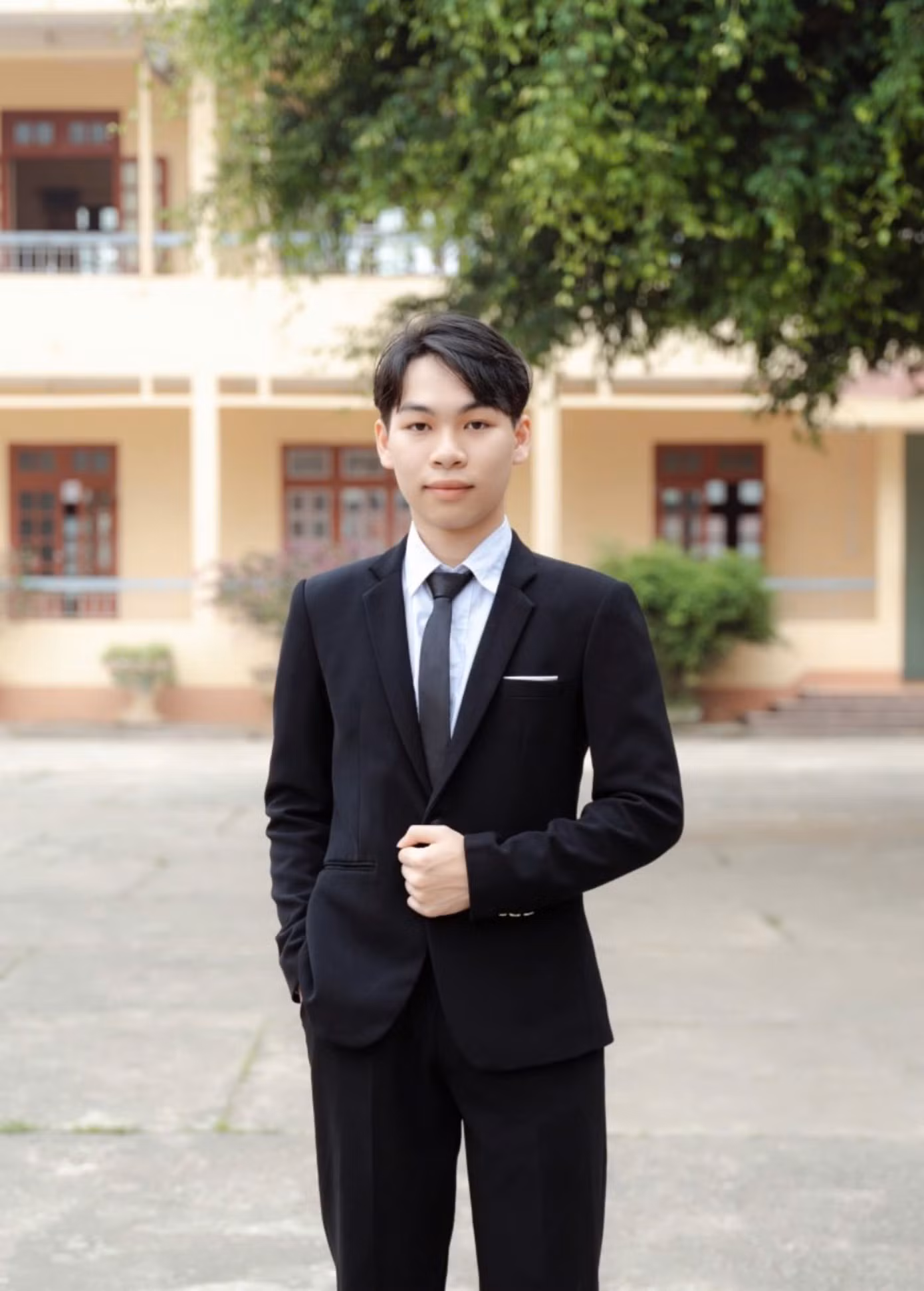 Sầm Vũ Luân là thủ khoa đầu vào ngành Giáo dục Quốc phòng - An ninh, Trường Đại học Sư phạm Hà Nội 2.