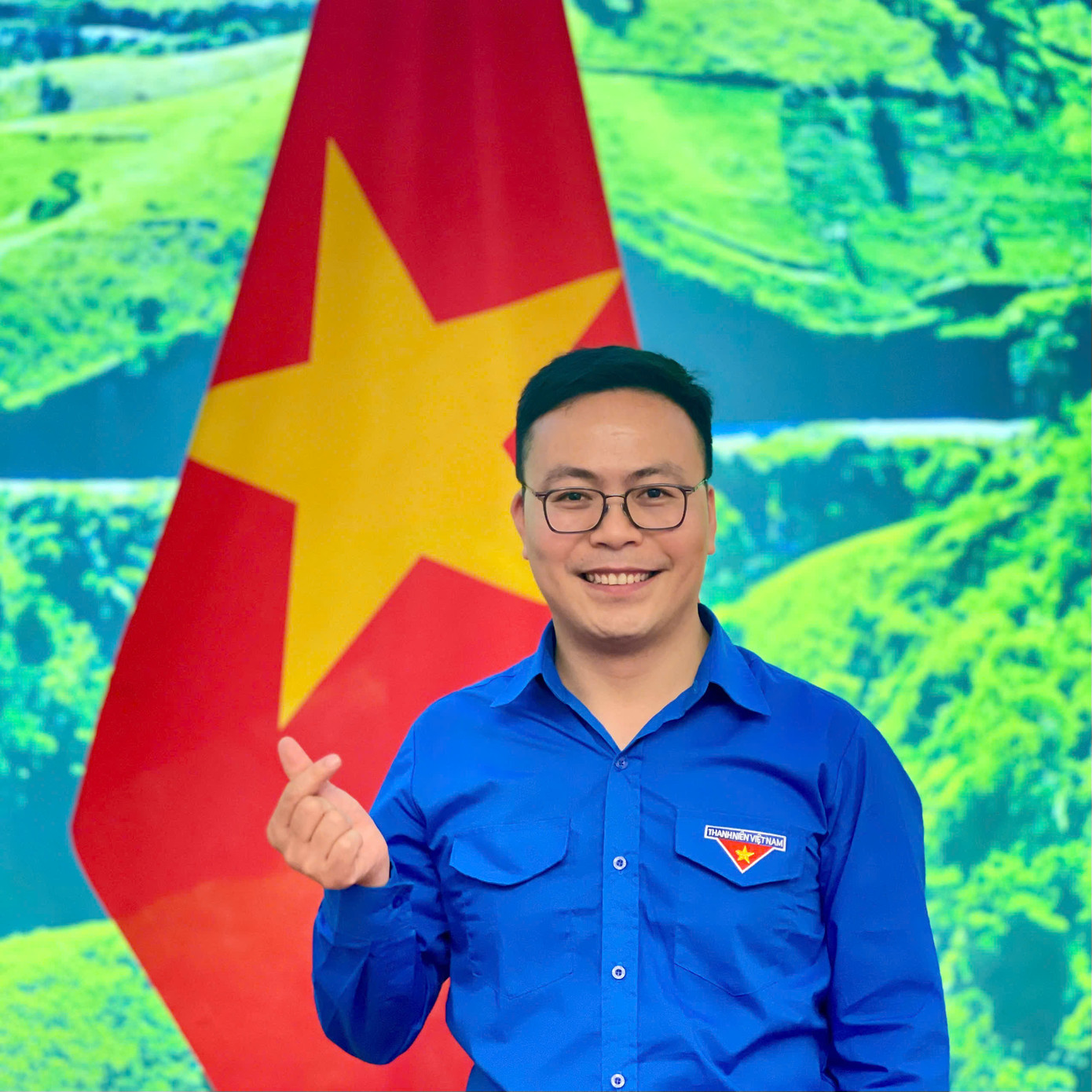 Bí thư Đoàn Trường Đại học Giao thông Vận tải Nguyễn Văn Khởi tại chương trình Đối thoại với Thủ tướng Chính phủ. Bí thư Đoàn Trường Đại học Giao thông Vận tải Nguyễn Văn Khởi tại chương trình Đối thoại với Thủ tướng Chính phủ.