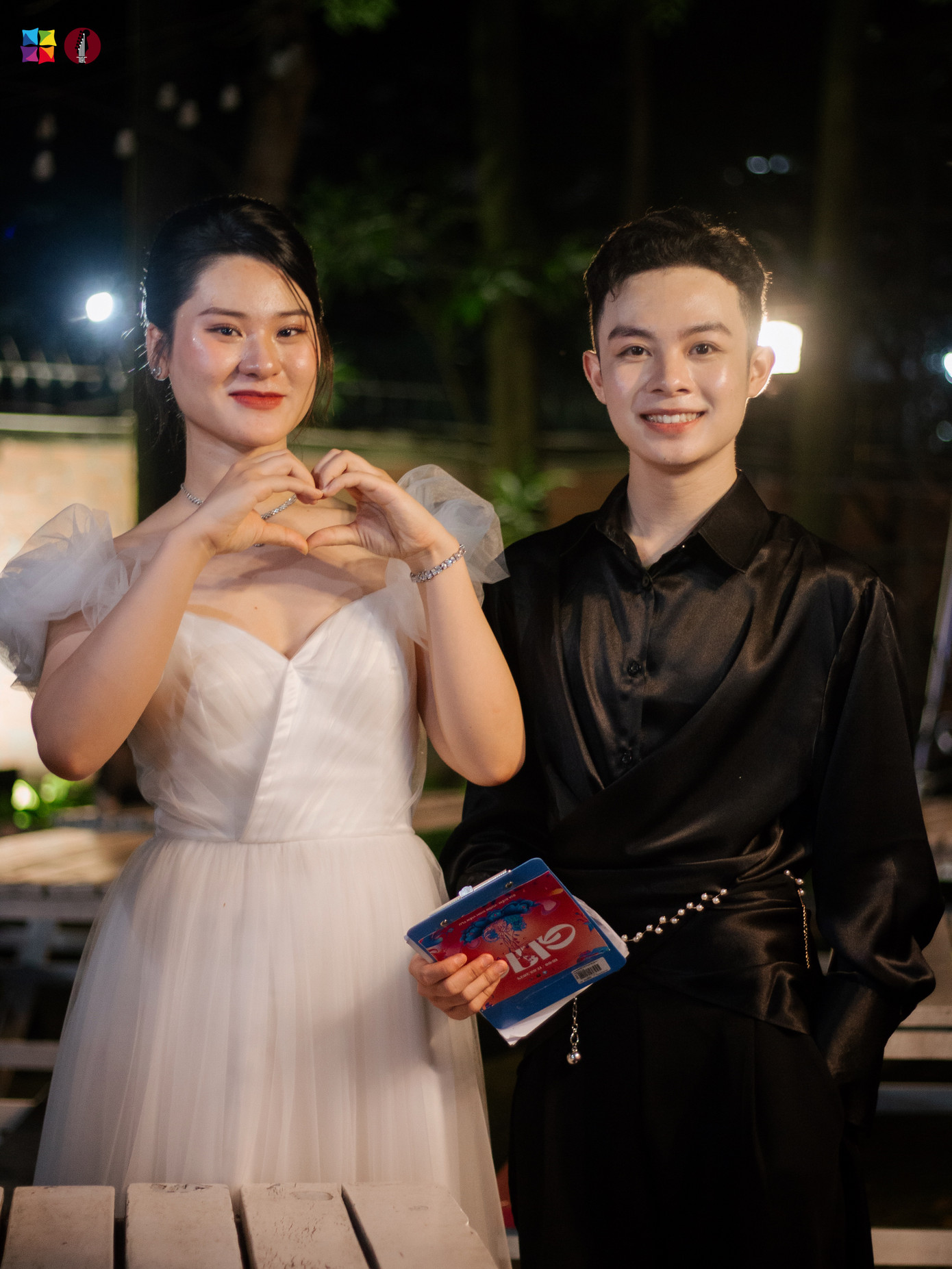 Với nghề MC, dù ở sân khấu nào, chương trình gì, bạn cũng phải tỏa sáng. Đó là điều khó nhất. Với nghề MC, dù ở sân khấu nào, chương trình gì, bạn cũng phải tỏa sáng. Đó là điều khó nhất.