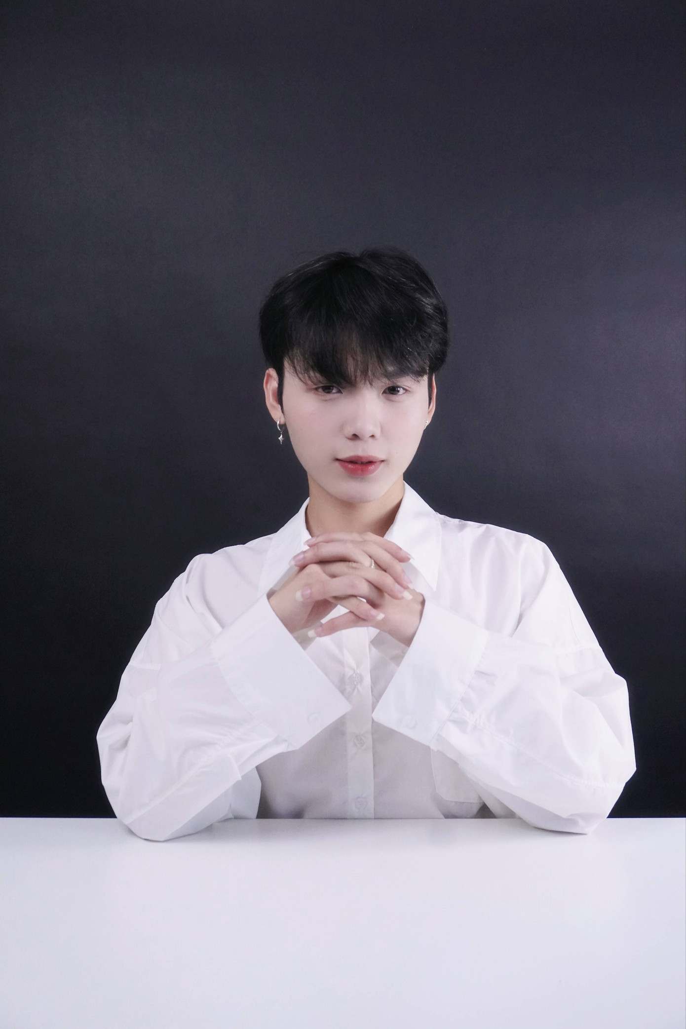 Phan Văn Nghĩa là sinh viên năm nhất Đại học Phenikaa, bắt đầu công việc livestream từ đam mê truyền thông và mong muốn rèn luyện kỹ năng mềm ngay khi bước vào giảng đường. Phan Văn Nghĩa là sinh viên năm nhất Đại học Phenikaa, bắt đầu công việc livestream từ đam mê truyền thông và mong muốn rèn luyện kỹ năng mềm ngay khi bước vào giảng đường.