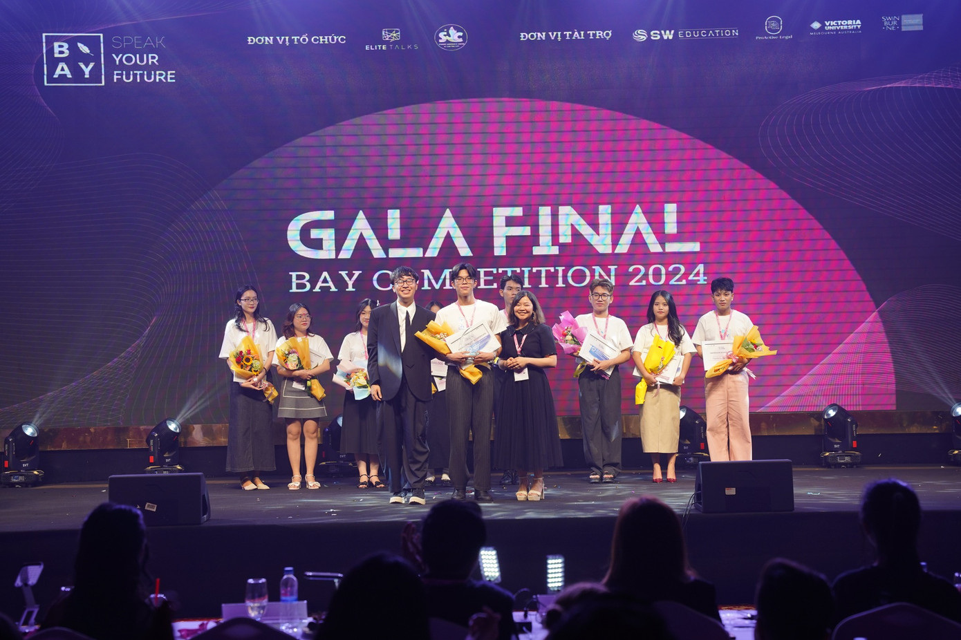 Đức An nhận giải tại BAY Competition 02.