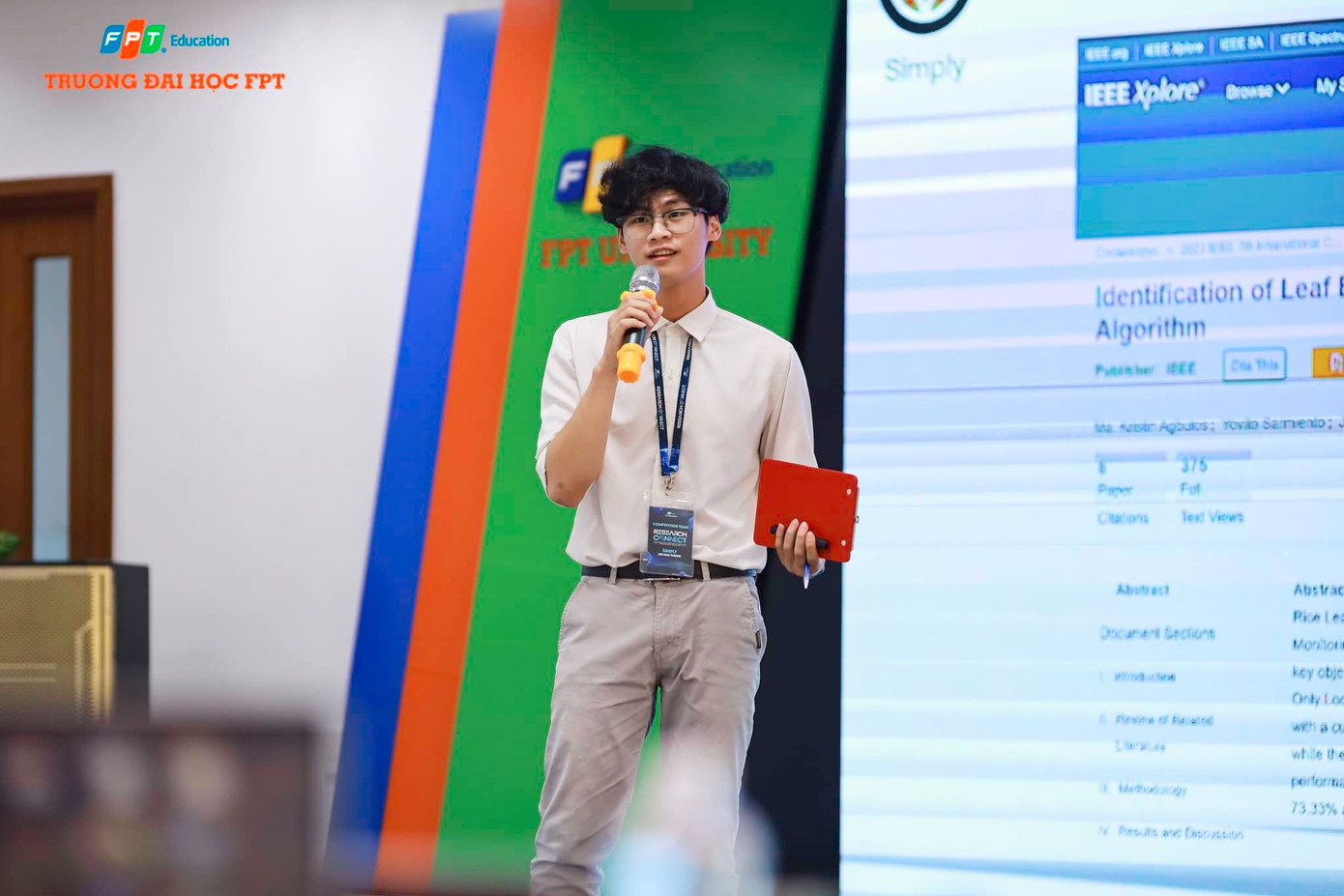 Hồ Hữu Tường - sinh viên ngành Trí tuệ nhân tạo, Đại học FPT. Hồ Hữu Tường - sinh viên ngành Trí tuệ nhân tạo, Đại học FPT.