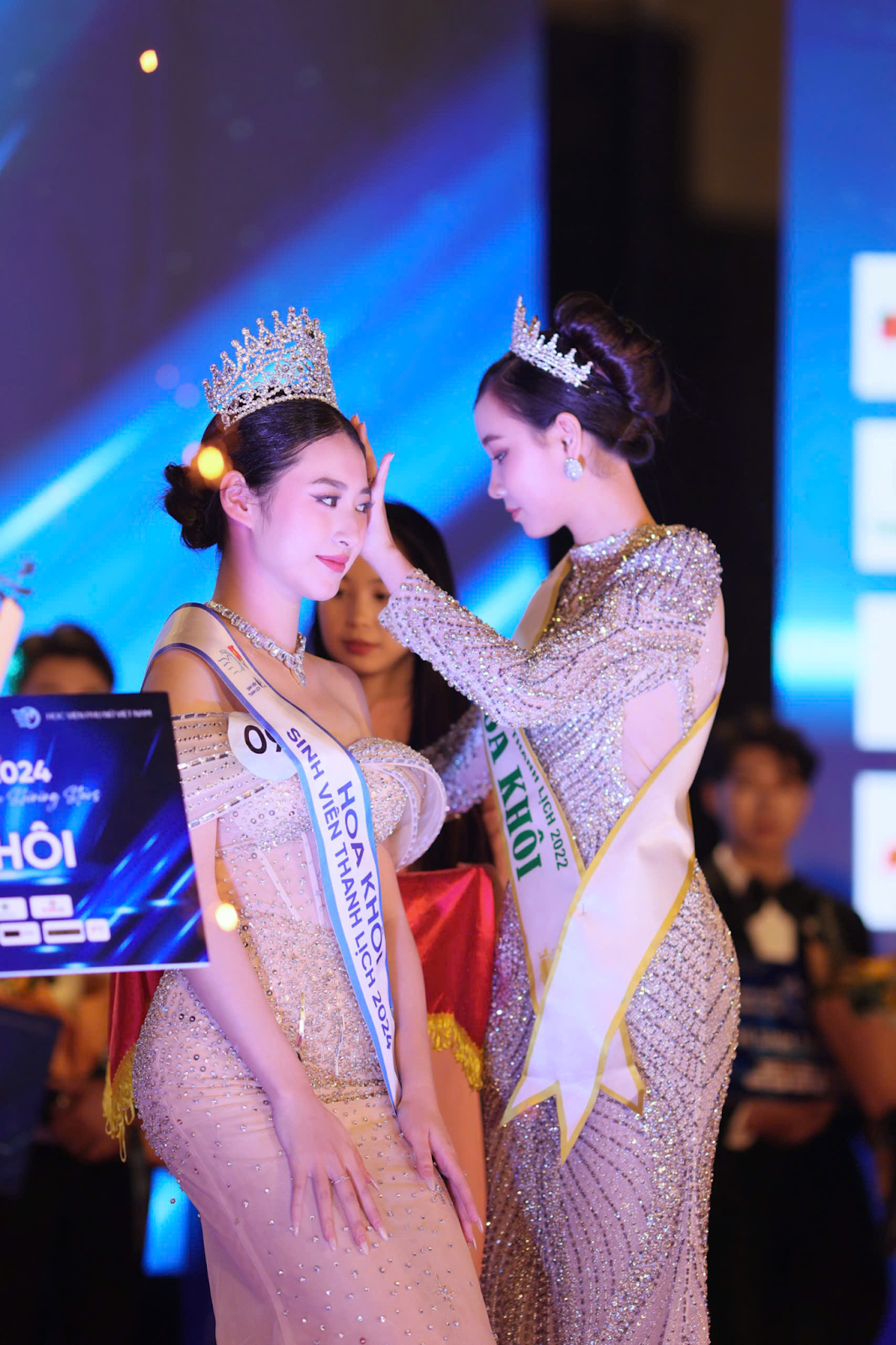 Ngô Thị Trâm Anh rạng rỡ trong phần thi trang phục dạ hội tại cuộc thi Sinh viên thanh lịch 2024 và xuất sắc giành ngôi vị cao nhất. Ngô Thị Trâm Anh rạng rỡ trong phần thi trang phục dạ hội tại cuộc thi Sinh viên thanh lịch 2024 và xuất sắc giành ngôi vị cao nhất.