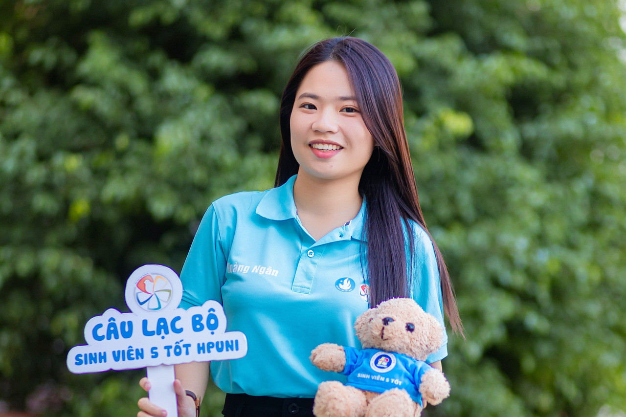 Hoàng Ngân - gương mặt tiêu biểu của phong trào “Sinh viên 5 tốt” tại Trường Đại học Hải Phòng.