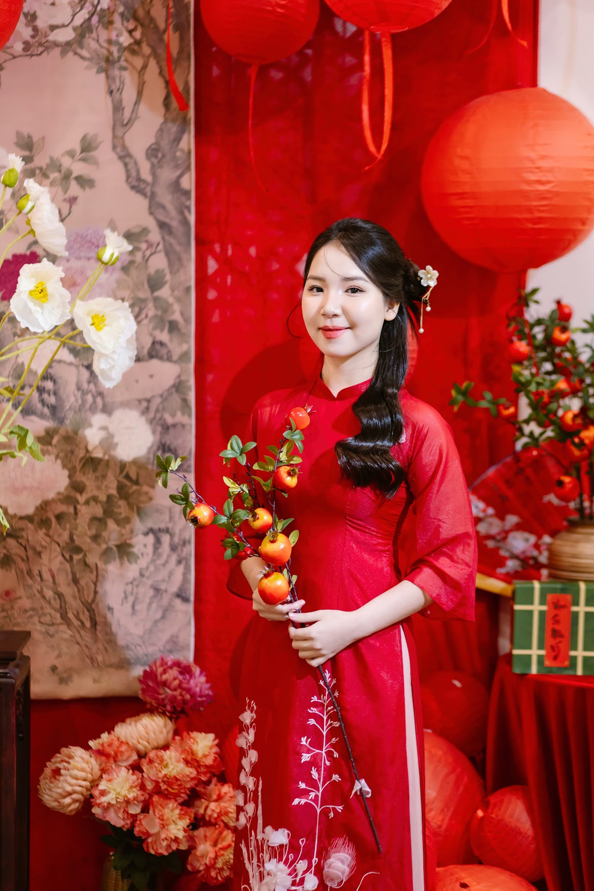 Nguyễn Phan Thảo Uyên (sinh năm 2001) hiện là giáo viên Tiếng Anh. Nguyễn Phan Thảo Uyên (sinh năm 2001) hiện là giáo viên Tiếng Anh.