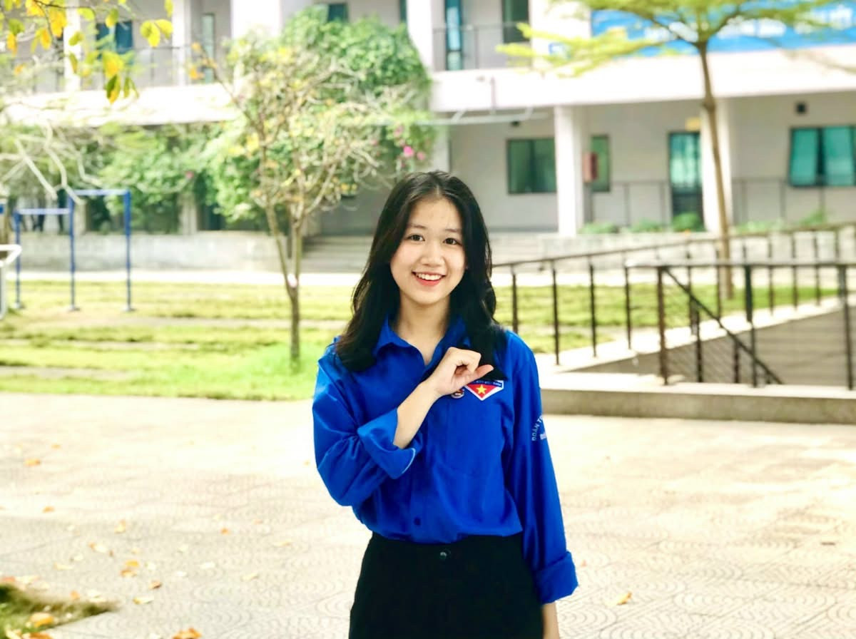 Mai Phương tham gia cuộc thi "Khoảnh khắc thanh niên". Mai Phương tham gia cuộc thi "Khoảnh khắc thanh niên".