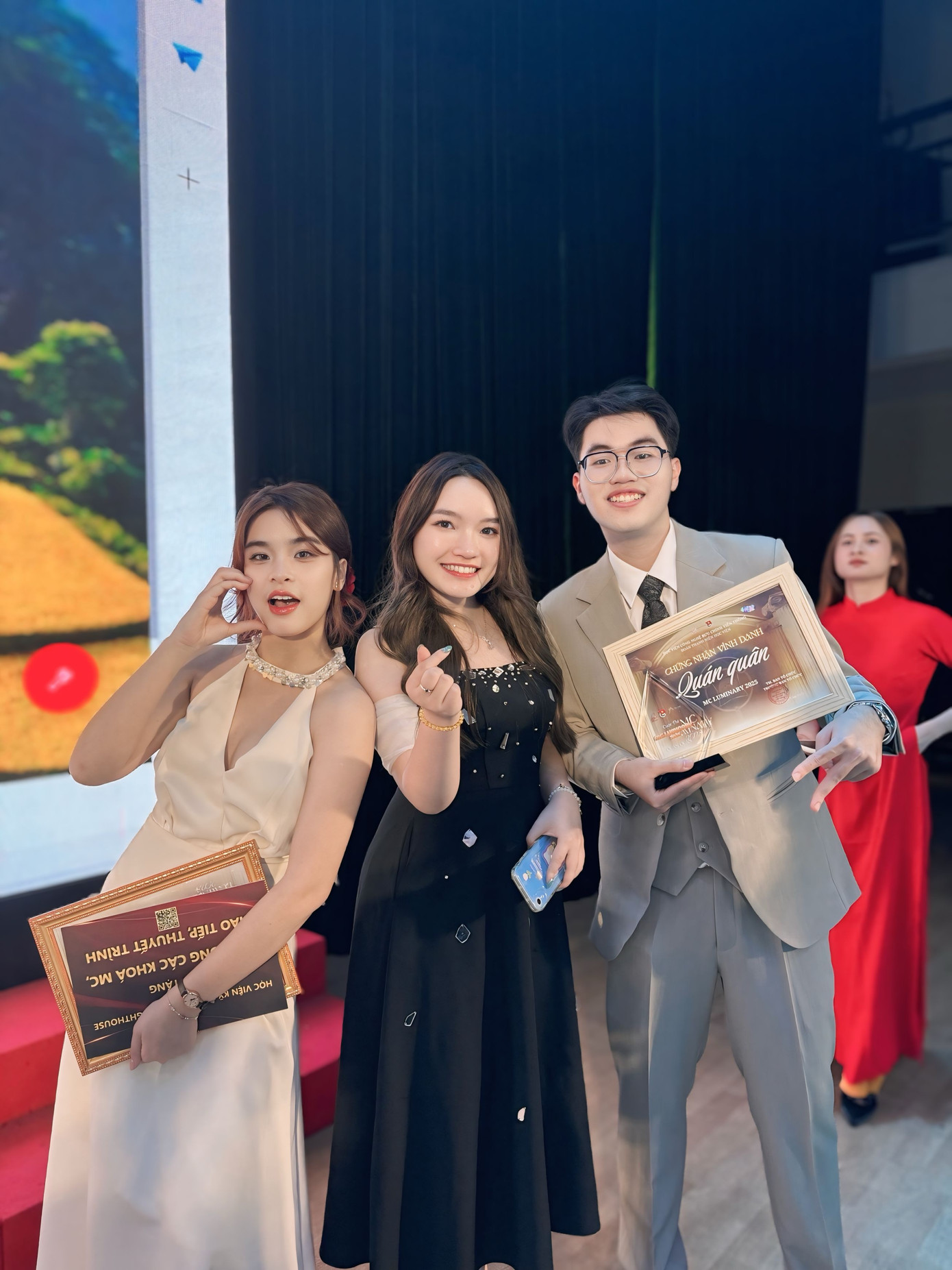 Mentee của Khánh Linh dành giải Quán quân.