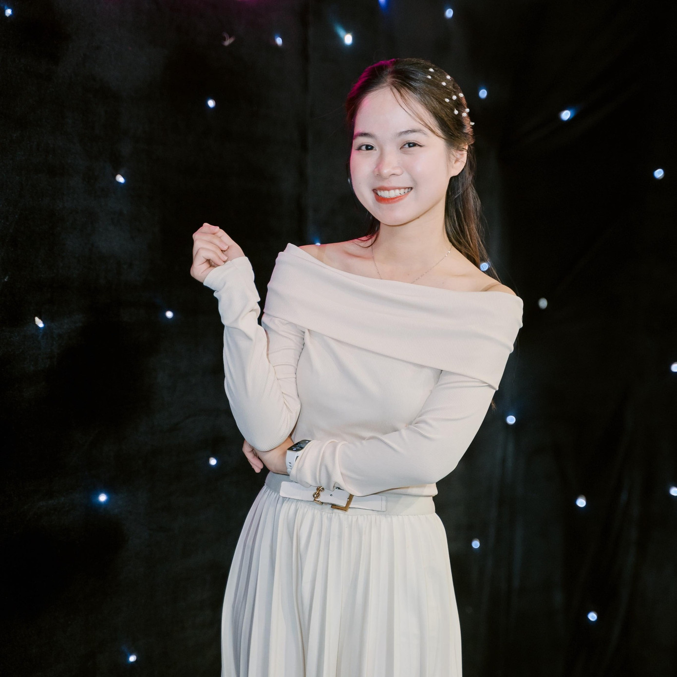 Hồng Hoa - Sinh viên Học viện Báo chí &amp; Tuyên truyền luôn coi trọng việc phát triển bản thân và tích lũy bài học qua trải nghiệm.