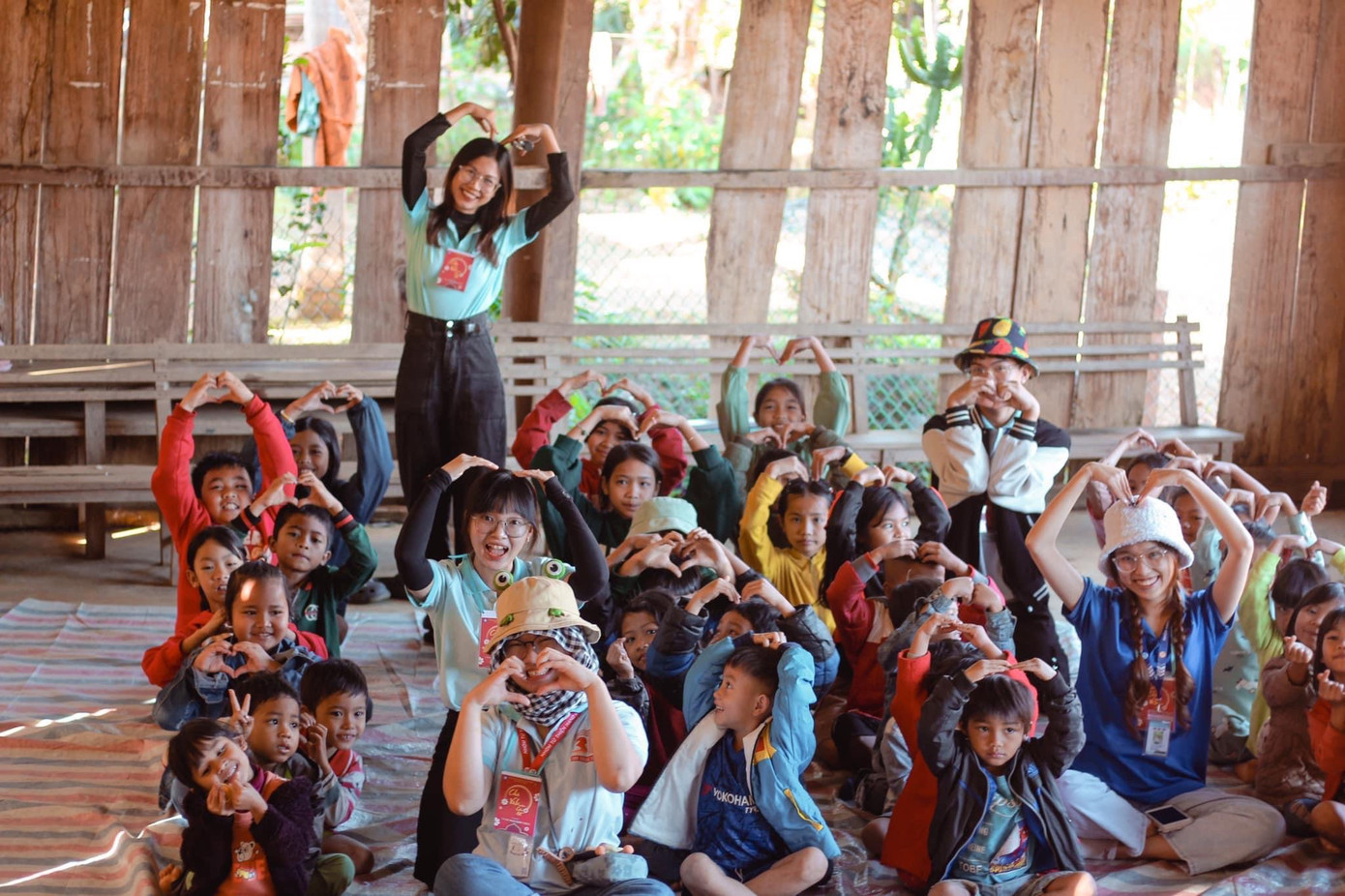 Tham gia chương trình Xuân gắn kết - Tết vùng biên tại huyện Nam Giang, tỉnh Quảng Nam. Tham gia chương trình Xuân gắn kết - Tết vùng biên tại huyện Nam Giang, tỉnh Quảng Nam.