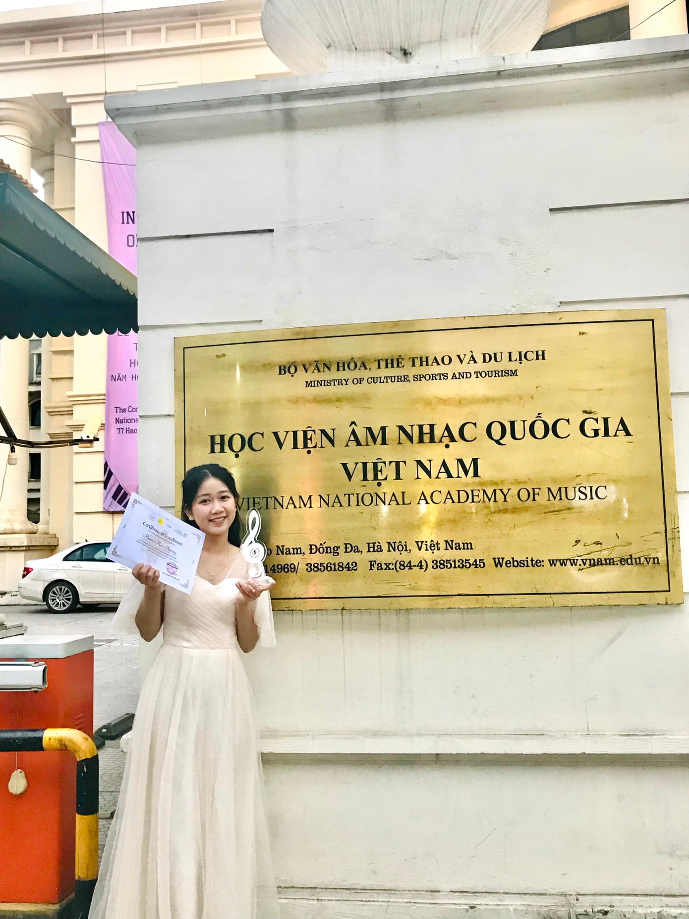 Mai Phương nhận giải tại cuộc thi Piano. Mai Phương nhận giải tại cuộc thi Piano.