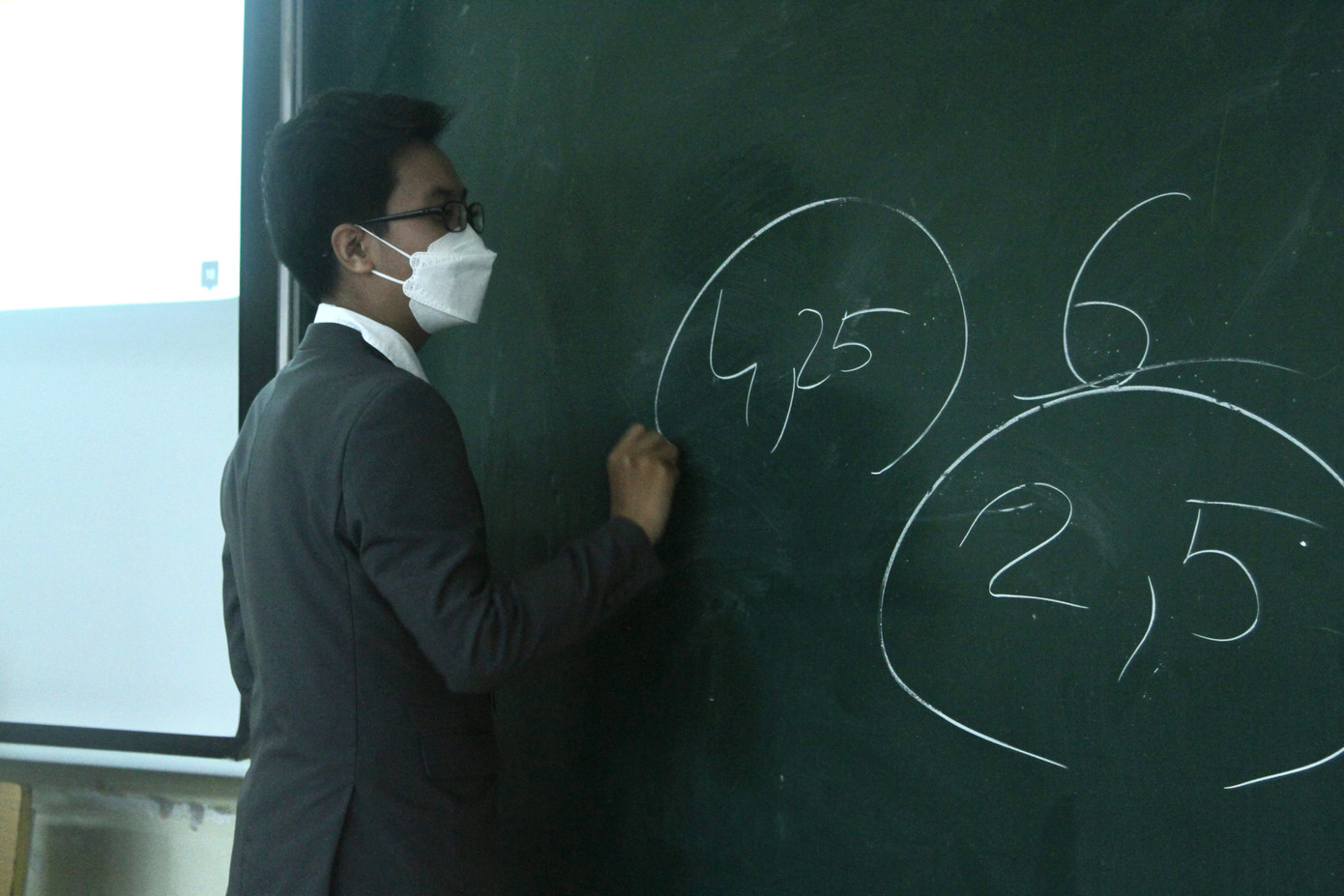 Tuấn Nguyên chia sẻ về Tranh biện và cách vận hành các trận đấu.