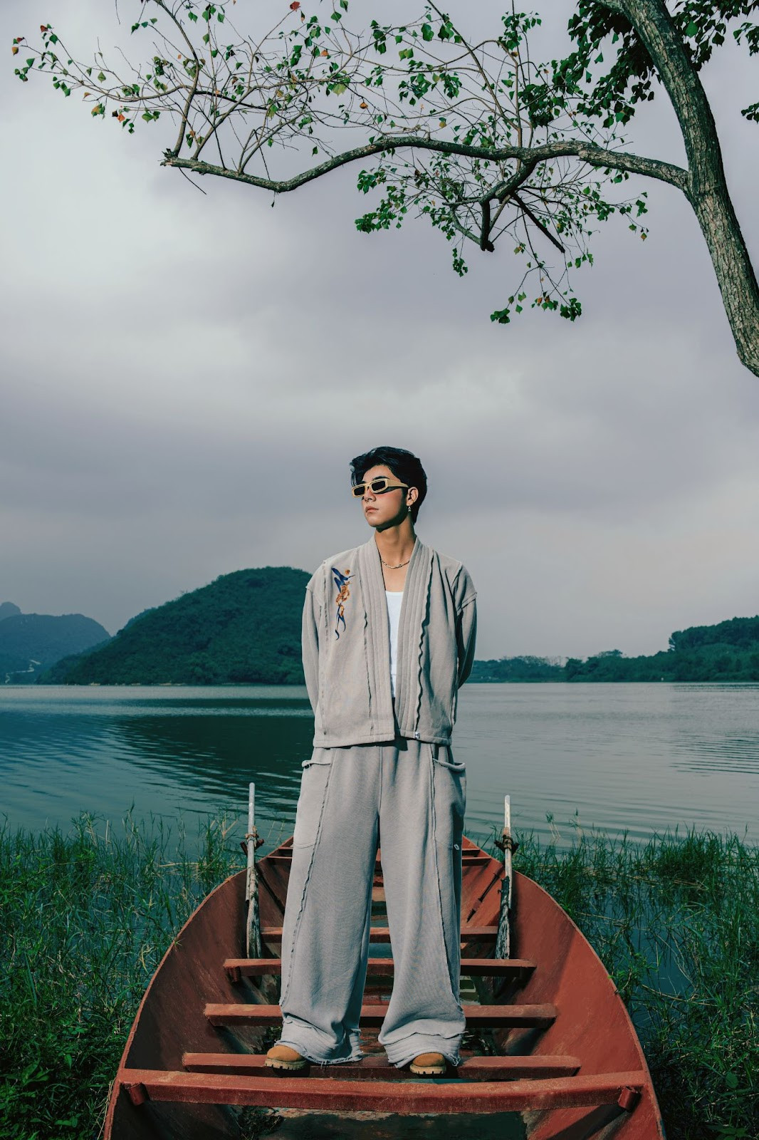 Ở Đình Vương không chỉ có ngoại hình mà còn có tinh thần của một Gen Z dám ước mơ và kiên trì theo đuổi đam mê. Ở Đình Vương không chỉ có ngoại hình mà còn có tinh thần của một Gen Z dám ước mơ và kiên trì theo đuổi đam mê.