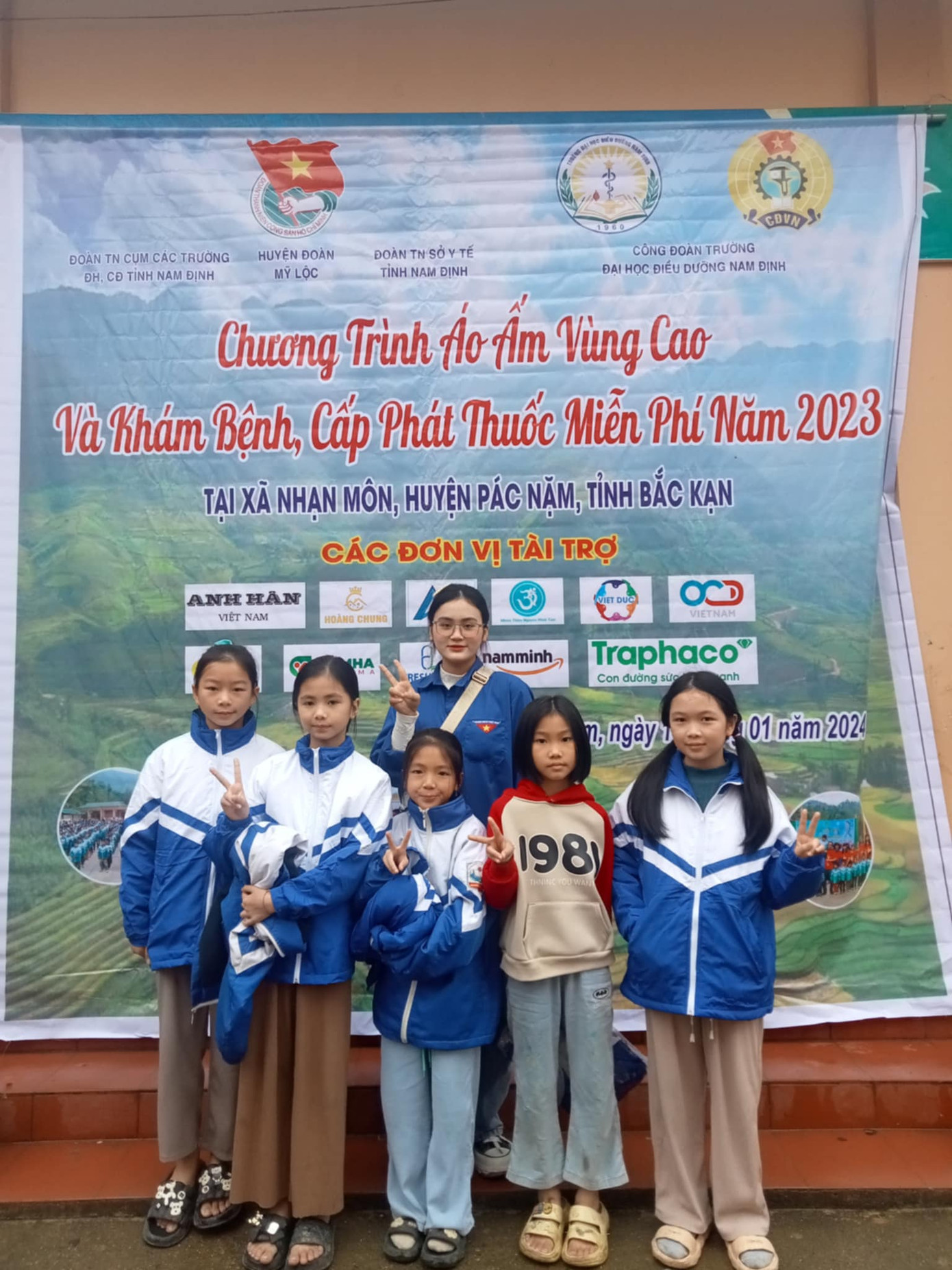 Chương trình &apos;Áo ấm vùng cao&apos; đã để lại dấu ấn rất mạnh mẽ trong lòng Hải Yến, không chỉ vì sự thành công mà còn vì những giá trị nhân văn sâu sắc. Đây chính là một trong những hoạt động mà Yến cảm thấy tự hào và hạnh phúc khi được tham gia.