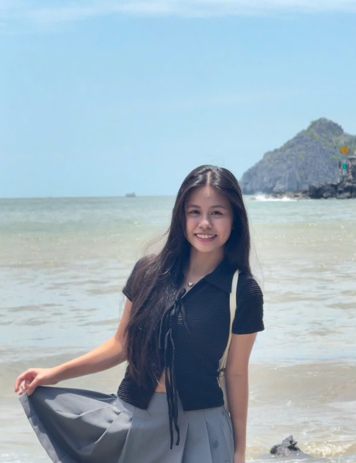 Gửi lời khuyên tới các sĩ tử khóa sau, nữ thủ khoa nhấn mạnh hai yếu tố then chốt để thành công: kiến thức và tâm lý.