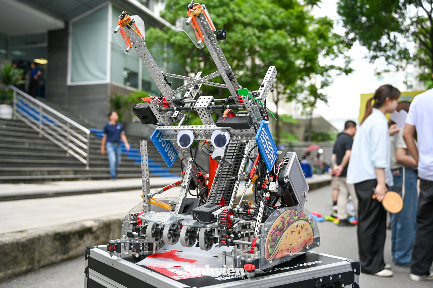 Cận cảnh sản phẩm do chính các thành viên CLB thiết kế, lắp ráp.