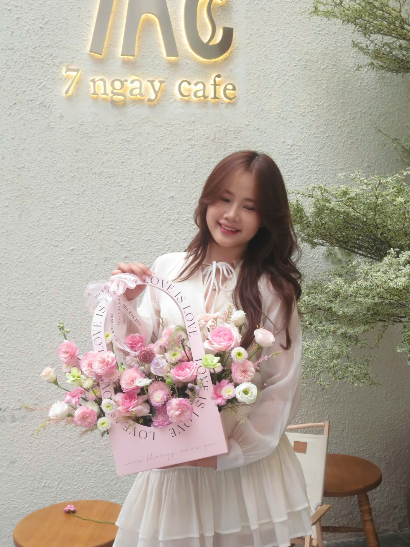 Theo Mai, việc trân trọng bản thân quan trọng không kém việc nhận quà từ người khác.