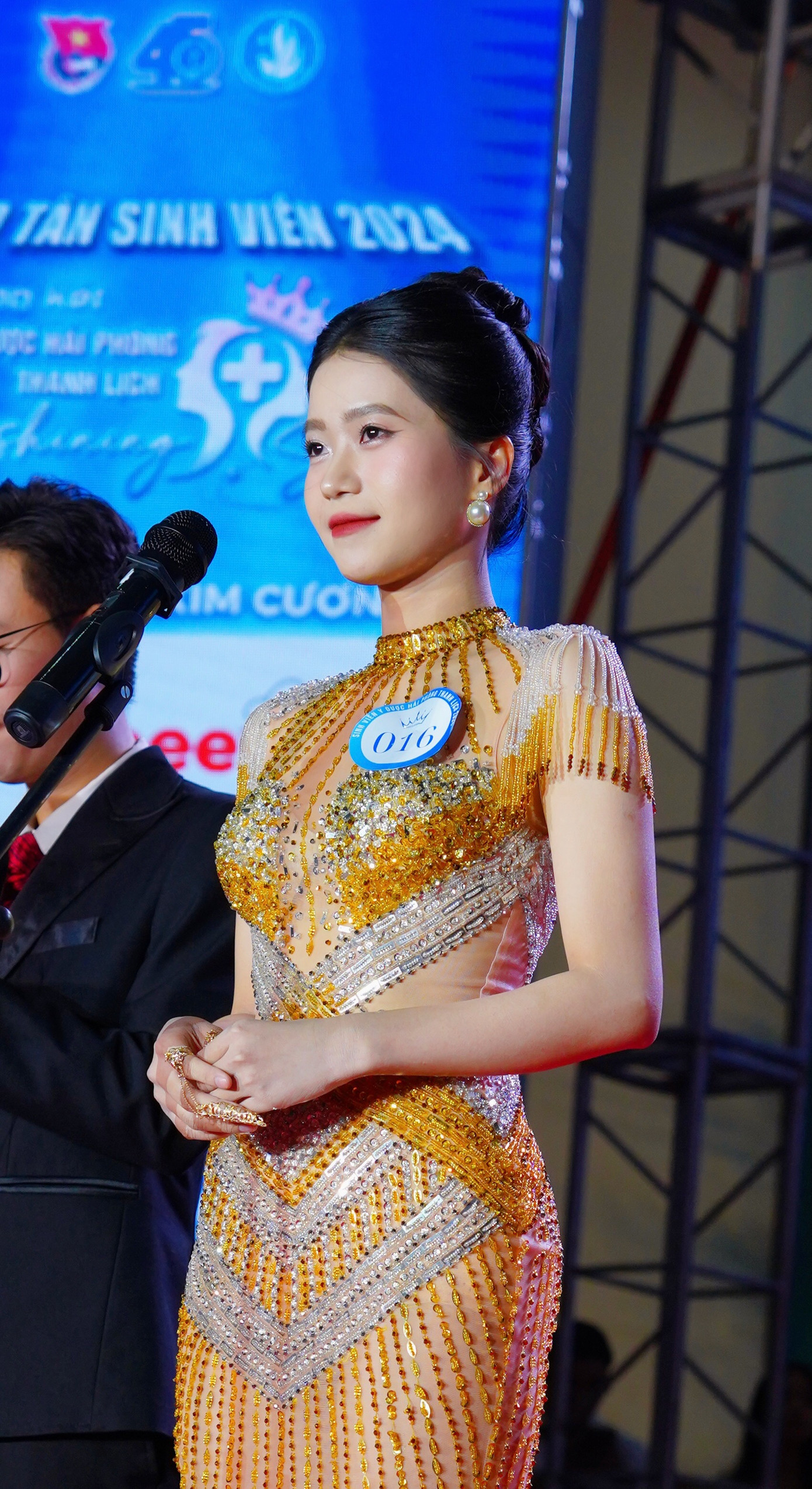 Kim Thúy tại phần thi ứng xử Sinh viên Y Dược Hải Phòng Thanh lịch. Kim Thúy tại phần thi ứng xử Sinh viên Y Dược Hải Phòng Thanh lịch.