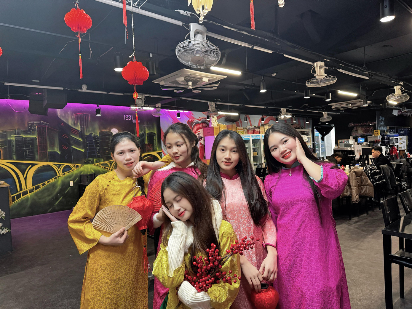 Xa nhà không xa Tết: Tâm sự của người con viễn xứ ảnh 3