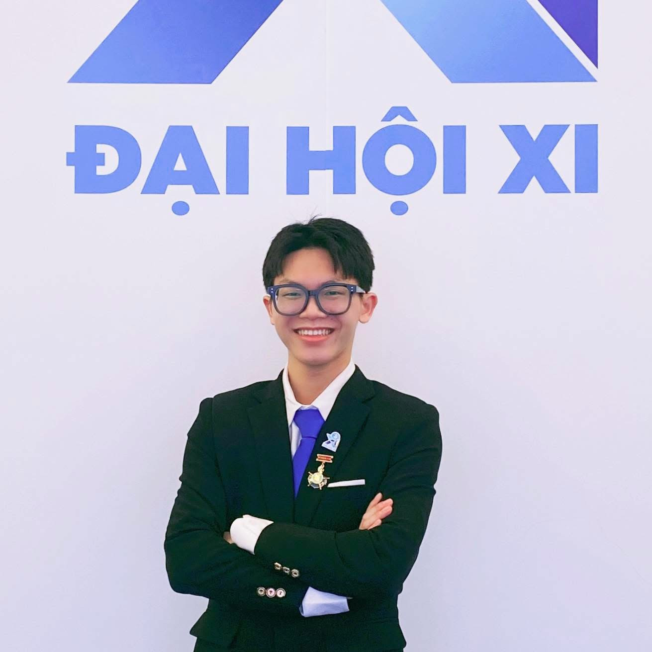 Nói về định hướng tương lai, Chung hy vọng sau này khi va vấp với biến cố cuộc đời vẫn sẽ tự đứng lên bằng chính đôi chân của mình, sẽ luôn kiên định với mục tiêu của bản thân. Đồng thời, không ngừng trau dồi tri thức và kỹ năng mới, để mở ra nhiều cảnh cảnh tươi sáng, trở thành một công dân gương mẫu, tạo ra giá trị tốt đẹp có ích cho cộng đồng và xã hội. Nói về định hướng tương lai, Chung hy vọng sau này khi va vấp với biến cố cuộc đời vẫn sẽ tự đứng lên bằng chính đôi chân của mình, sẽ luôn kiên định với mục tiêu của bản thân. Đồng thời, không ngừng trau dồi tri thức và kỹ năng mới, để mở ra nhiều cảnh cảnh tươi sáng, trở thành một công dân gương mẫu, tạo ra giá trị tốt đẹp có ích cho cộng đồng và xã hội.