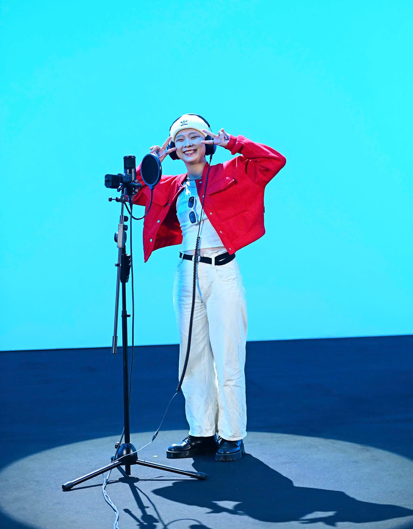 Dù phải trải qua những đợt hóa trị tàn khốc, khiến tóc rụng, sức khỏe suy kiệt, nhưng với Trần Nghiên, âm nhạc vẫn luôn là nguồn động lực bất diệt. Dù cơ thể yếu đuối, tinh thần cô chưa bao giờ gục ngã, bởi âm nhạc chính là ngọn lửa duy trì sức sống và khát khao cống hiến trong từng giai điệu.