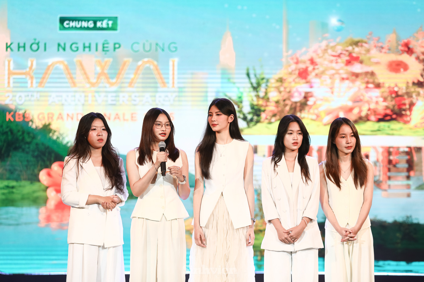 Đêm chung kết đã diễn ra đầy kịch tính qua 03 vòng thi đầy thử thách. Top 05 đội thi lần lượt trình bày mô hình kinh doanh ở vòng "Startup Showcase", trước khi Top 03 bước vào phần phản biện trực tiếp đầy căng thẳng trong vòng "Critical Questioning". Vòng thi cuối cùng và cũng là điểm nhấn của năm nay, "Crisis Management", đã yêu cầu 03 đội xuất sắc nhất phải giải quyết một tình huống khủng hoảng giả lập, qua đó thể hiện bản lĩnh của những nhà lãnh đạo thực thụ.