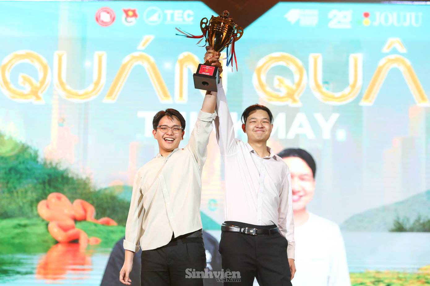 Bằng sự chuẩn bị kỹ lưỡng, tư duy chiến lược vượt trội và bản lĩnh vững vàng, đội thi Thinkmay đã hoàn toàn thuyết phục hội đồng giám khảo để đăng quang ngôi vị Quán quân, nhận giải thưởng trị giá 2.020.390.000 đồng.