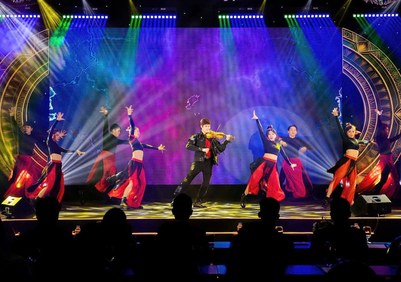 Chàng trai quyết tâm trở thành nghệ sĩ violin chuyên nghiệp từ những năm tháng học ở Trường THPT Chuyên Hà Nội - Amsterdam.