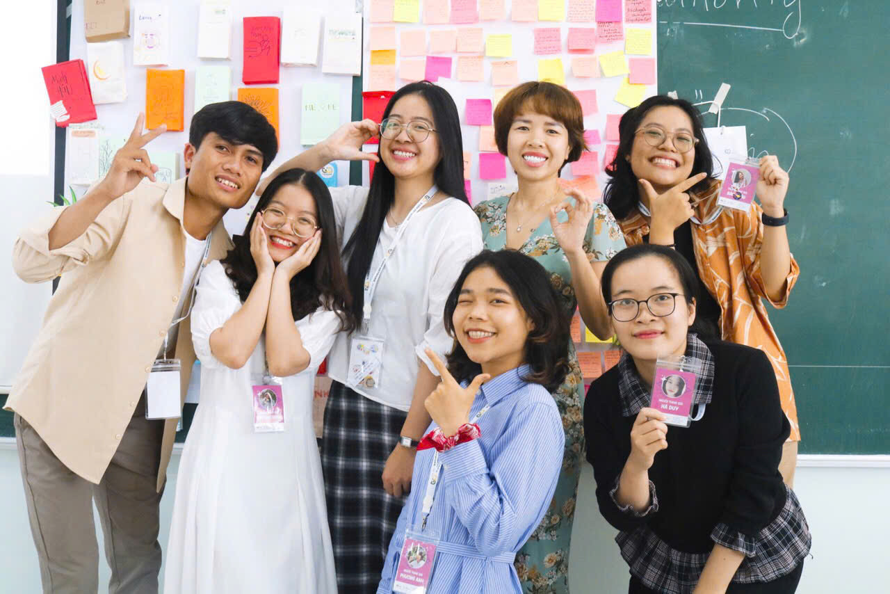 Hà Duy tham gia các dự án phát triển cộng đồng.