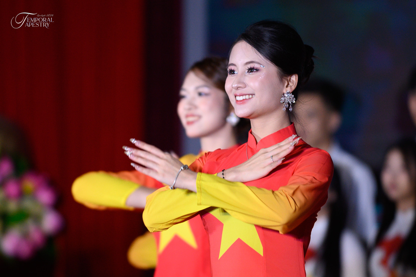 Lan đặc biệt yêu thích trình diễn các bài múa trên nền nhạc về Tổ quốc, bởi mỗi lần biểu diễn, cô như được hòa mình vào khí thế hào hùng và tinh thần tự hào dân tộc. Lan đặc biệt yêu thích trình diễn các bài múa trên nền nhạc về Tổ quốc, bởi mỗi lần biểu diễn, cô như được hòa mình vào khí thế hào hùng và tinh thần tự hào dân tộc.