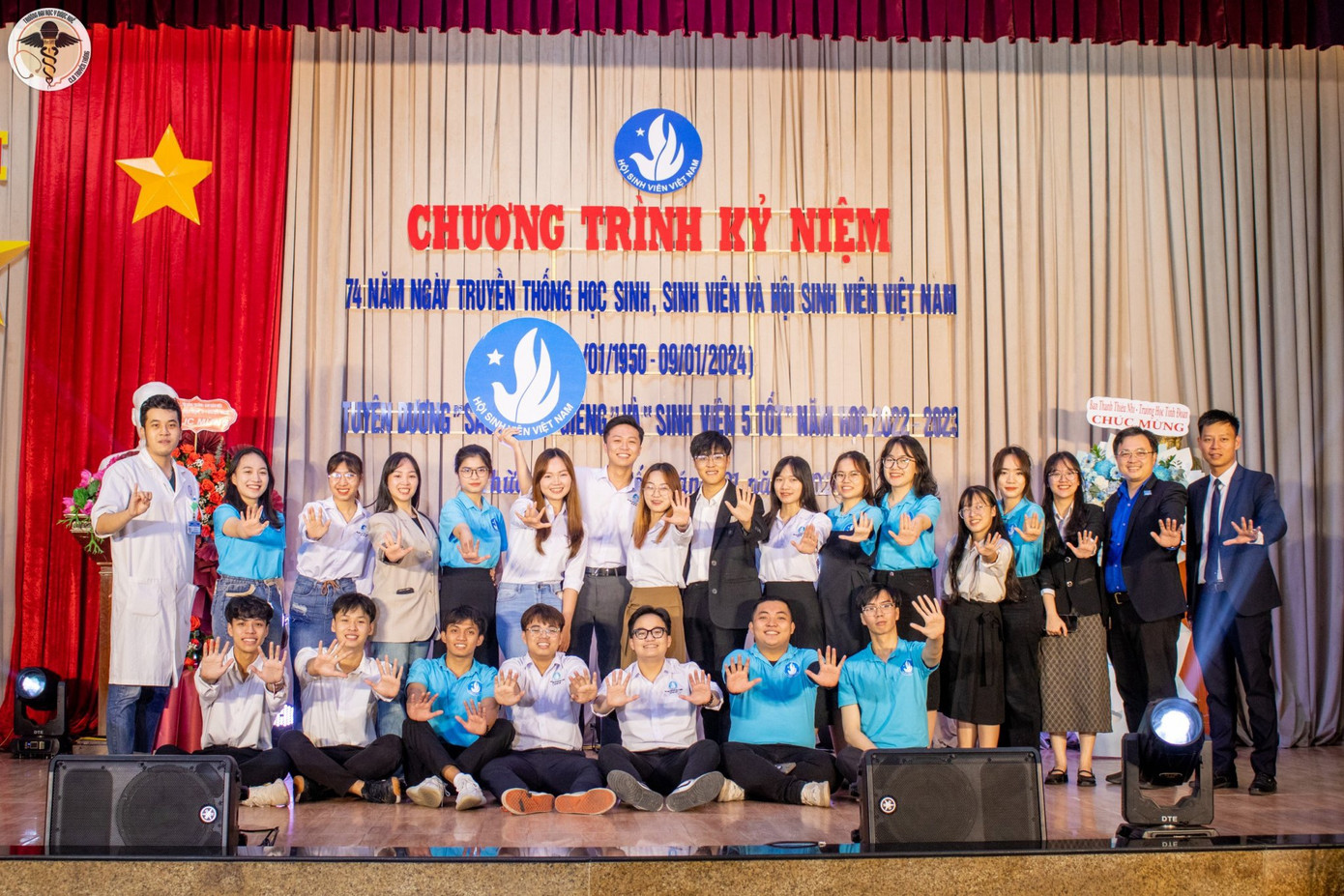 Tham gia và tổ chức nhiều hoạt động, phong trào sinh viên.