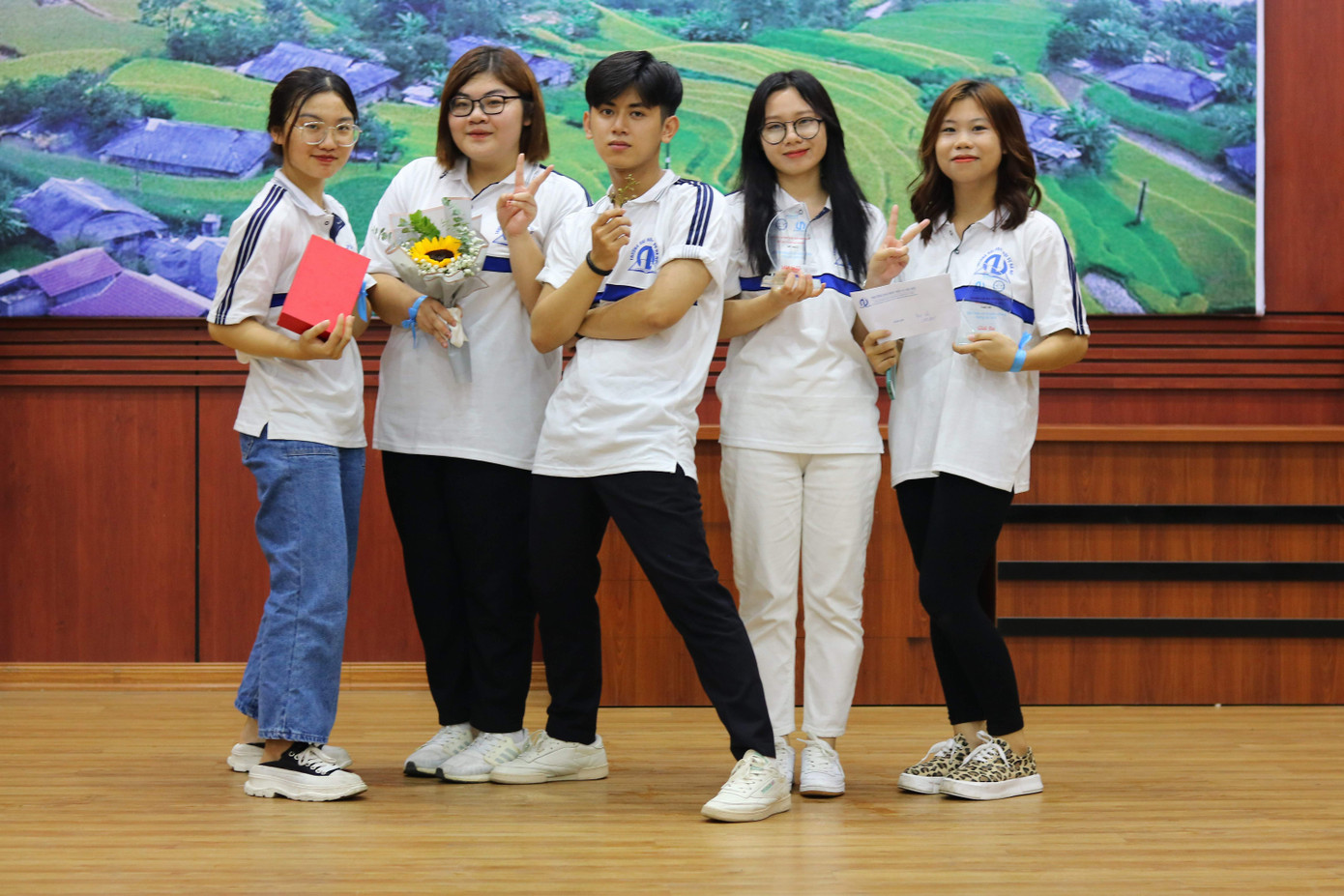 "Ngành truyền thông không chỉ là một nghề, mà là sứ mệnh lan tỏa những điều tốt đẹp đến cộng đồng", Thùy Trang chia sẻ.