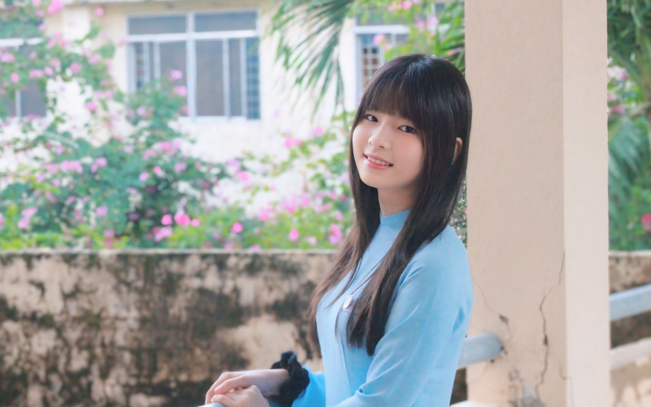 Yamakage Sally sinh ra và lớn lên tại thành phố Đà Nẵng. Yamakage Sally sinh ra và lớn lên tại thành phố Đà Nẵng.