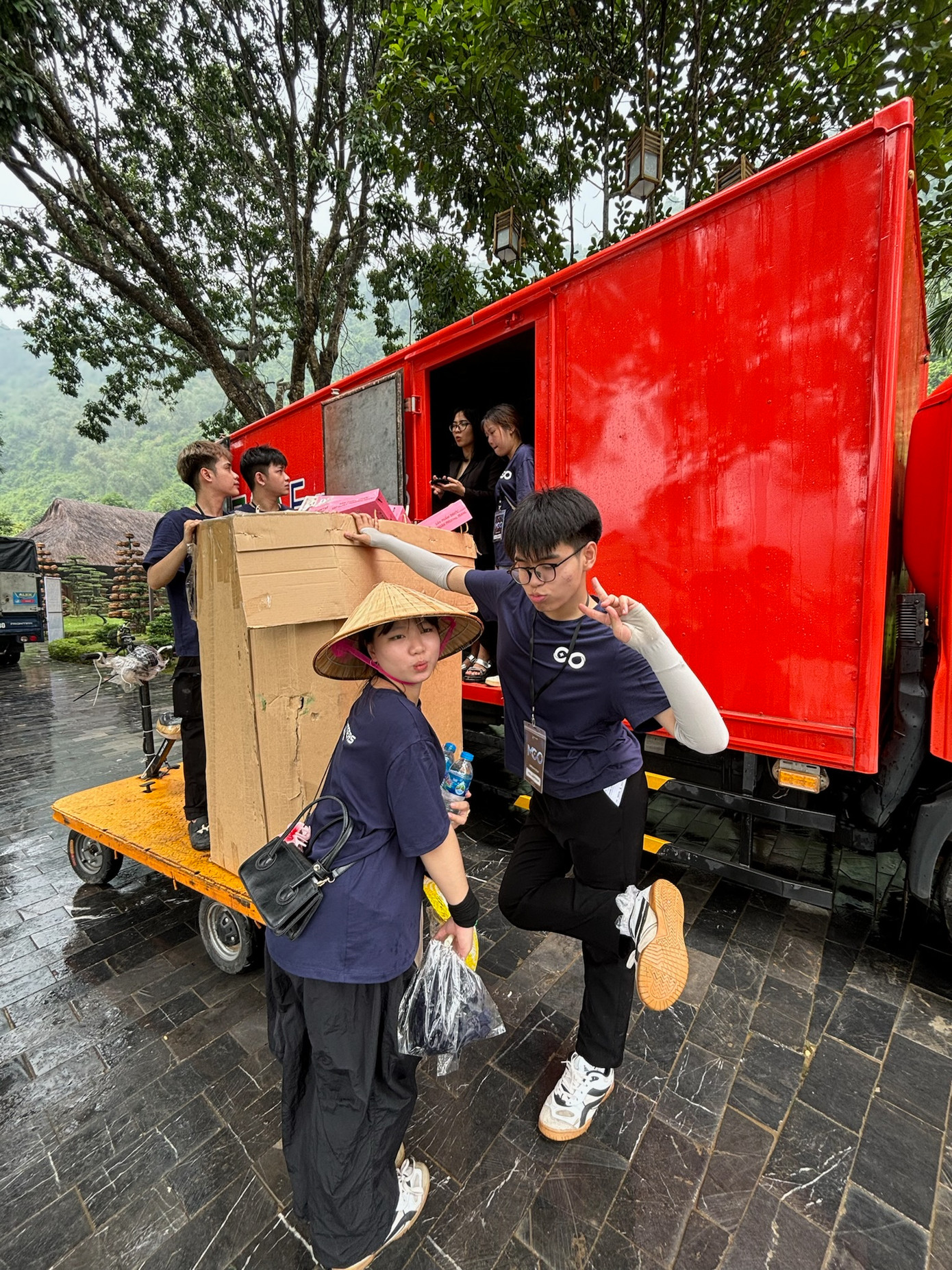 Sinh Thành hỗ trợ sự kiện trong chương trình Miss Cosmo 2024. Sinh Thành hỗ trợ sự kiện trong chương trình Miss Cosmo 2024.