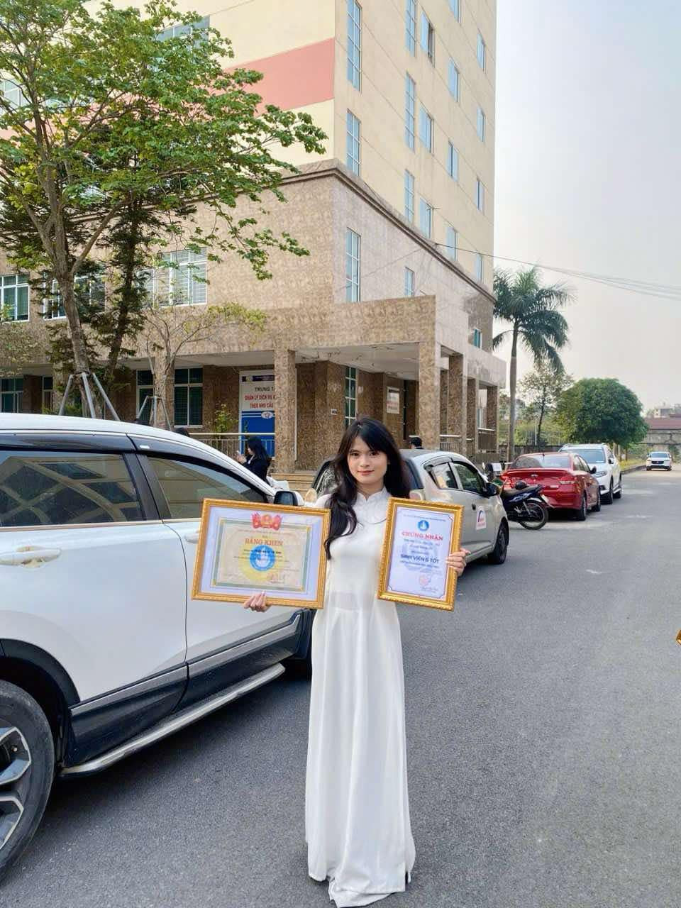 Trần Ngọc Tú Anh từng bước vượt qua khó khăn, đặt nền móng vững chắc cho những thành tựu của mình.