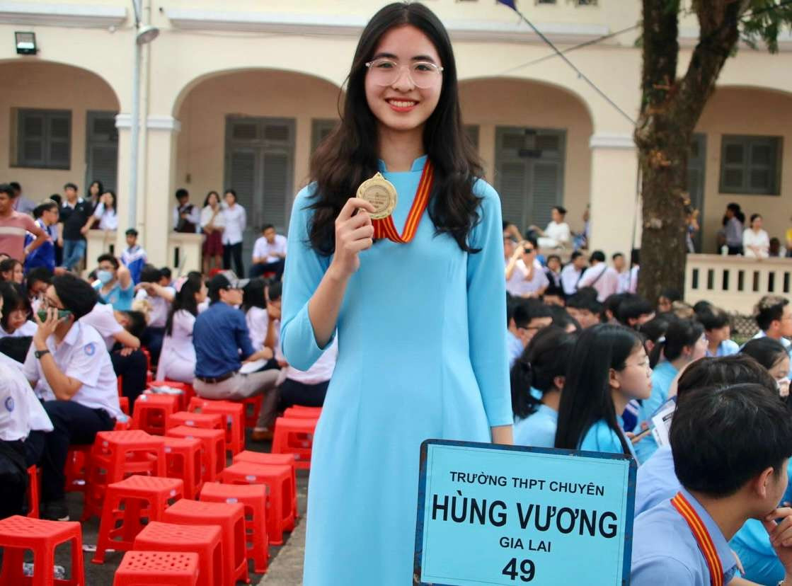 Với Phương Nghi, mẹ chính là động lực và là điểm tựa vững chắc nhất.