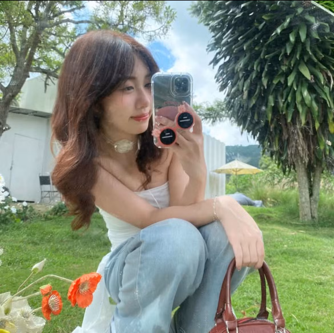 Ánh Ngọc đã khơi dậy được cảm hứng với việc đọc sách nhờ một số video review trên mạng xã hội (Ảnh NVCC) Ánh Ngọc đã khơi dậy được cảm hứng với việc đọc sách nhờ một số video review trên mạng xã hội (Ảnh NVCC)