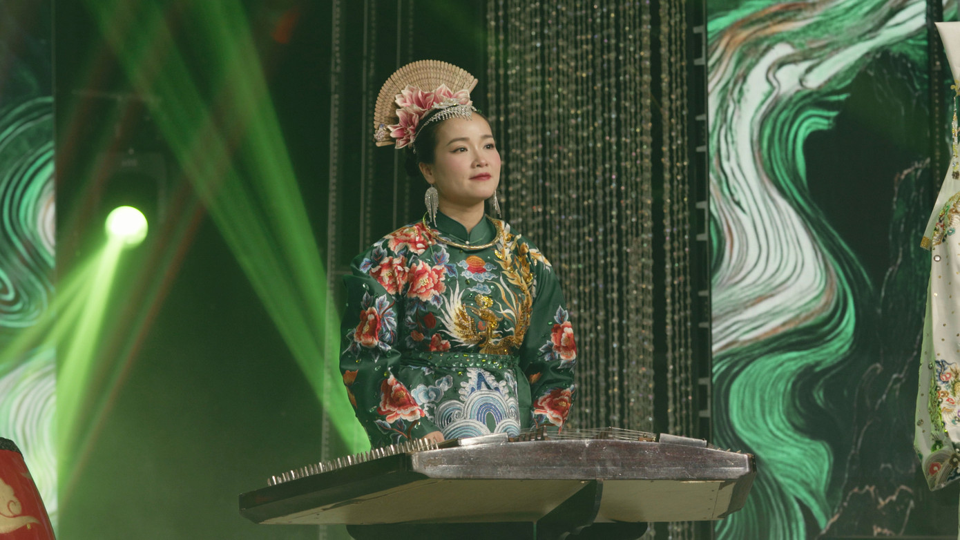 Giữa dòng chảy hiện đại, nghệ thuật hát Văn vẫn vẹn nguyên sức sống, khẳng định sự trường tồn của văn hóa truyền thống. Giữa dòng chảy hiện đại, nghệ thuật hát Văn vẫn vẹn nguyên sức sống, khẳng định sự trường tồn của văn hóa truyền thống.