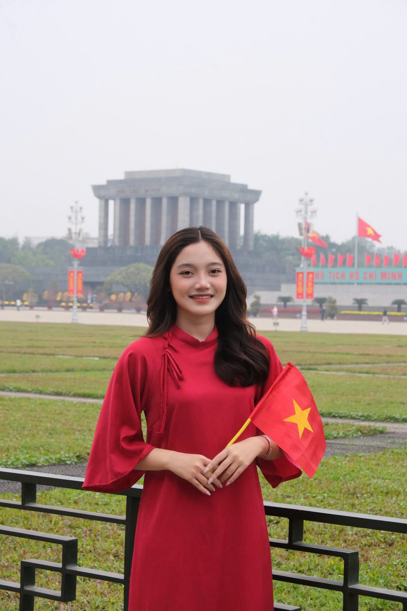 Nguyễn Lan Anh là sinh viên năm 3, Khoa Tài chính Doanh nghiệp – Học viện Tài chính. Nguyễn Lan Anh là sinh viên năm 3, Khoa Tài chính Doanh nghiệp – Học viện Tài chính.