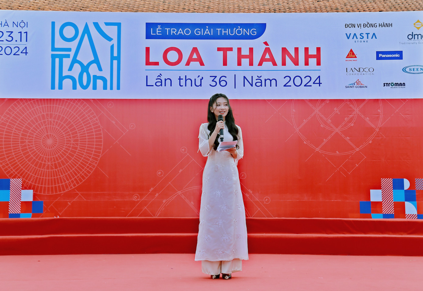 Thanh Loan vinh dự đảm nhận vai trò MC tại Lễ trao giải thưởng Loa Thành 2024 tại Văn Miếu Quốc Tử Giám.