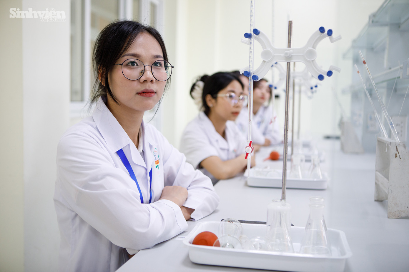 Sinh viên theo học ngành Dược trình độ cao đẳng hệ chính quy của trường sẽ được hỗ trợ 70% học phí từ Bộ Y tế. Sinh viên theo học ngành Dược trình độ cao đẳng hệ chính quy của trường sẽ được hỗ trợ 70% học phí từ Bộ Y tế.