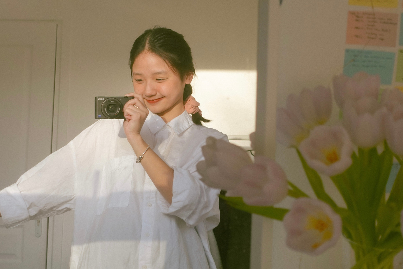 Với Nhi, mỗi câu chuyện đều xứng đáng được chia sẻ.