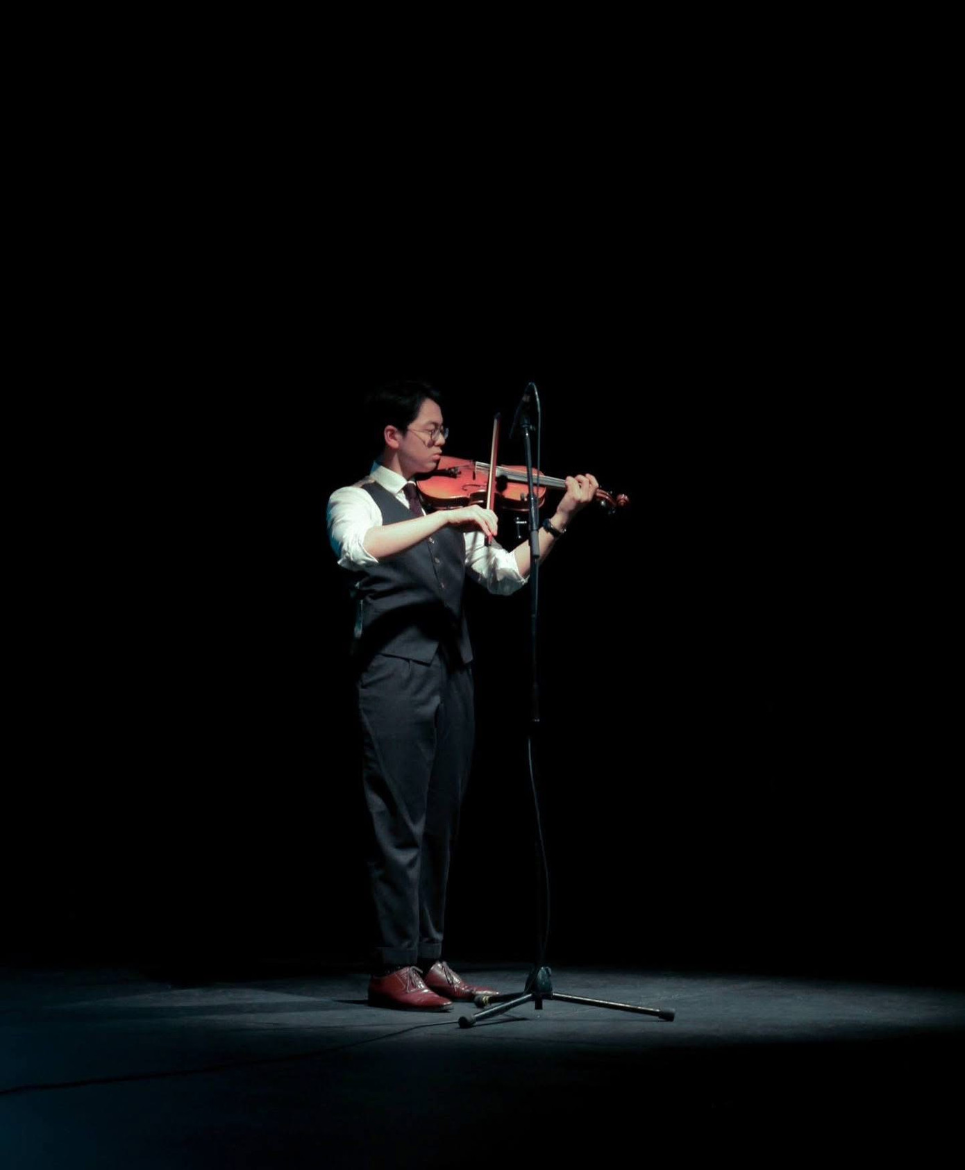 Nguyễn Thành Hưng là du học sinh học Thạc sĩ ngành Báo chí đa phương tiện tại Trường đại học Bournemouth, nước Anh. Thành Hưng đã 2 năm đón Tết xa nhà, khiến Hưng có nhiều cảm xúc khó quên.