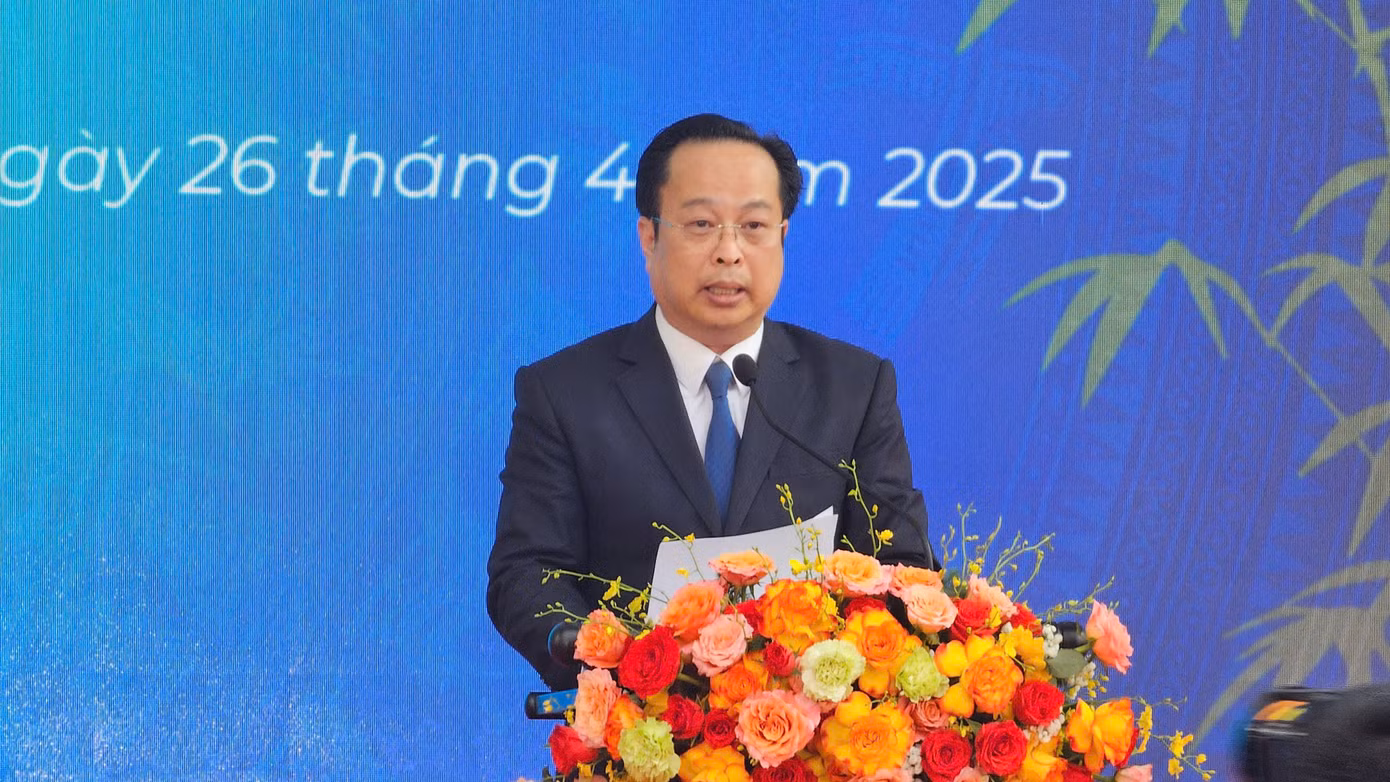 Giám đốc Sở GD&ĐT Hà Nội Trần Thế Cương phát biểu tại Diễn đàn “Học tập suốt đời và xây dựng xã hội học tập” (Ảnh: Hồng Hoa) Giám đốc Sở GD&ĐT Hà Nội Trần Thế Cương phát biểu tại Diễn đàn “Học tập suốt đời và xây dựng xã hội học tập” (Ảnh: Hồng Hoa)