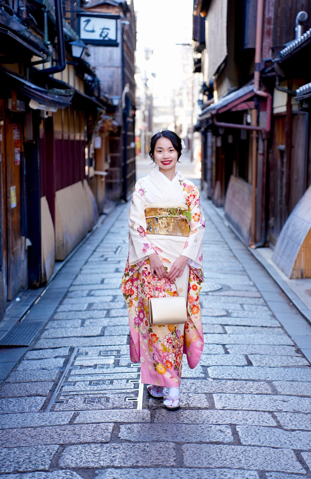 Trang Nhung nhận học bổng trao đổi 1 năm tại Đại học Aoyama Gakuin (Nhật Bản). Trang Nhung nhận học bổng trao đổi 1 năm tại Đại học Aoyama Gakuin (Nhật Bản).